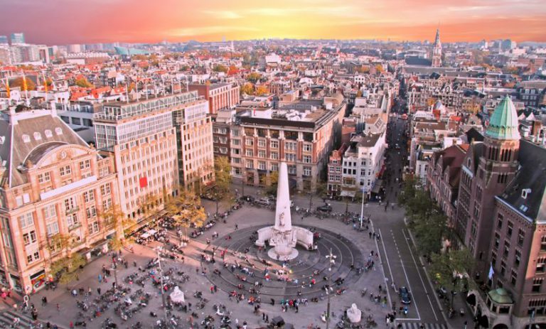 Lees meer over het artikel Economische groei Amsterdam in gevaar door tekort kantoren